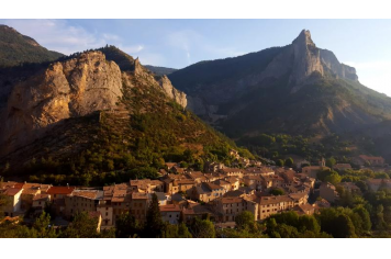 Vue depuis falaises du Puy Office de Tourisme Sisteron Buëch
